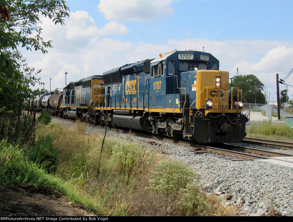 CSX 1707 and 8828